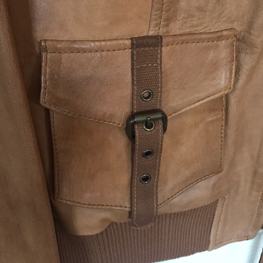 Leather jacket - Picture 4 of 4